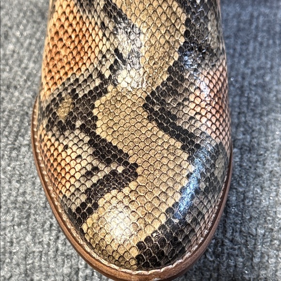 Madewell Snake-Print Ankle Boots in Tan Taupe and Black Size 7.5 - Picture 13 of 16